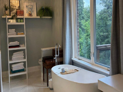 <b>Tips</b><br>Sometimes you will find items, you’re not sure about if you wanna keep them. I always use the rule, if I have used them in the last year. If not, I get rid of it.